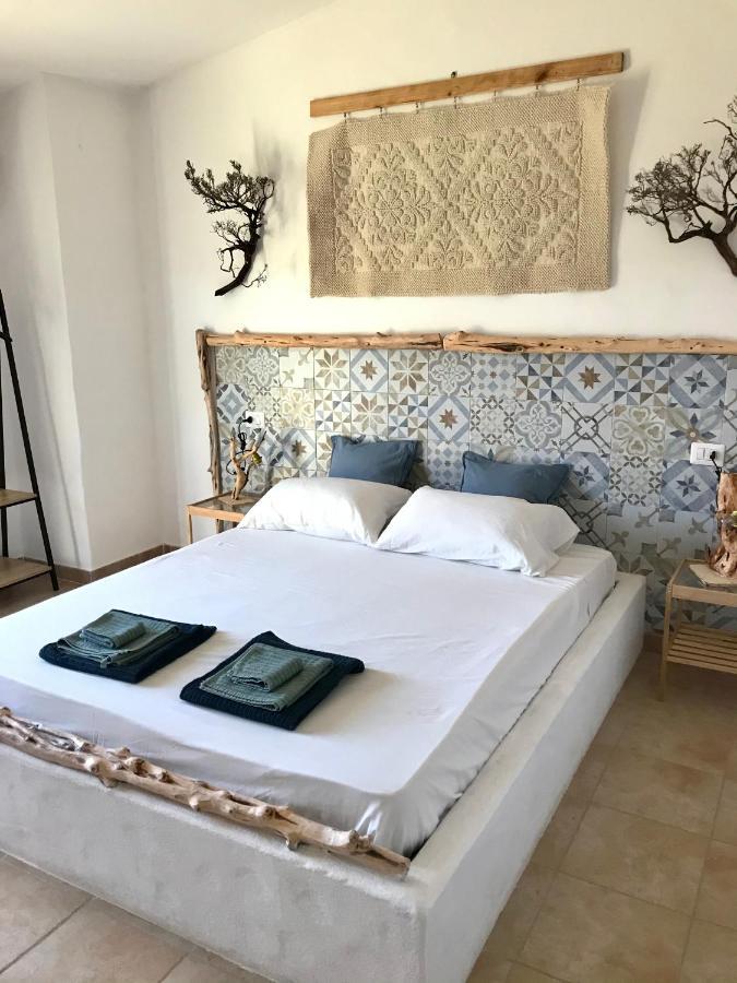 Bed and Breakfast I Ginepri Теулада Экстерьер фото